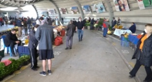 Bursa Çiftçi Pazarı tedbirde de örnek