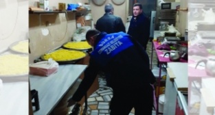 Merdiven Altı Tatlıcıya Baskın