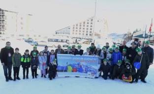 Çocukların Uludağ’da kayak heyecanı