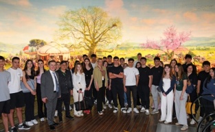 Başkan Aydın örnek liselilerle Osmangazi’de bir araya geldi