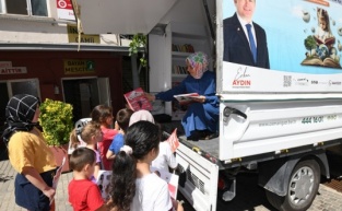 Gezici Kütüphane 1 yıldır yollarda