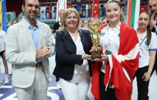 Spor şenliklerinde kardeşlik rüzgarı esti