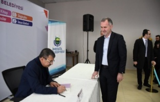 Hayati İnanç İnegöllülerle buluştu