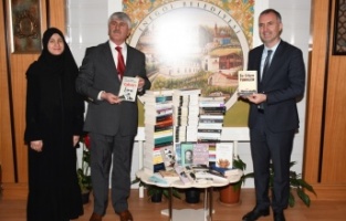 Kitap Kulesi, talihlisine teslim edildi