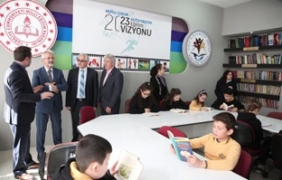 Emeklilerden eğitime anlamlı destek