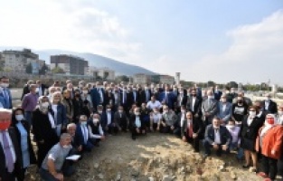 136 Muhtardan ‘Hodri Meydan’