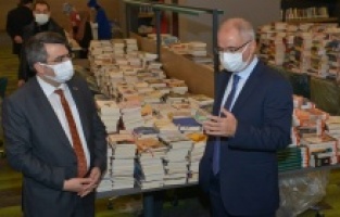 Yıldırım’ın “Uyumayan Kütüphanesi”ne tam not