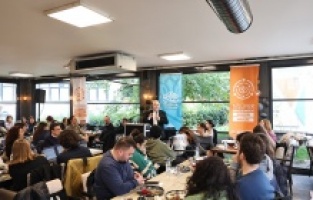 Başkan Şadi Özdemir üniversite öğrencileriyle buluştu