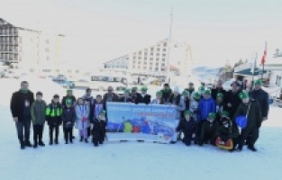 Çocukların Uludağ’da kayak heyecanı