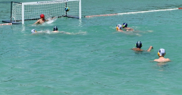 Spor ve eğlenceyi birleştiren Sutopu Festivali başladı